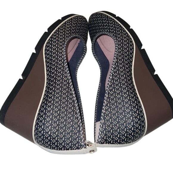 Betabrand Blue All Weather Almond Closed Toe Wedges Slip On Shoe Size 7 - Picture 6 of 10